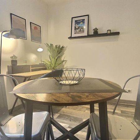 Le Foch Apartment Chalons en Champagne Bagian luar foto